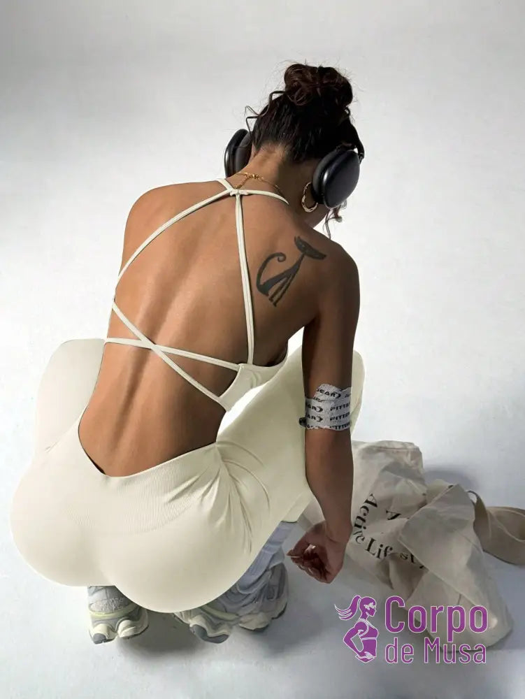 Conjunto Top e Legging Cós Alto Sem Costura Detalhe Cruzado Cáqui / PP Conjunto Top e Legging Cós Alto Sem Costura