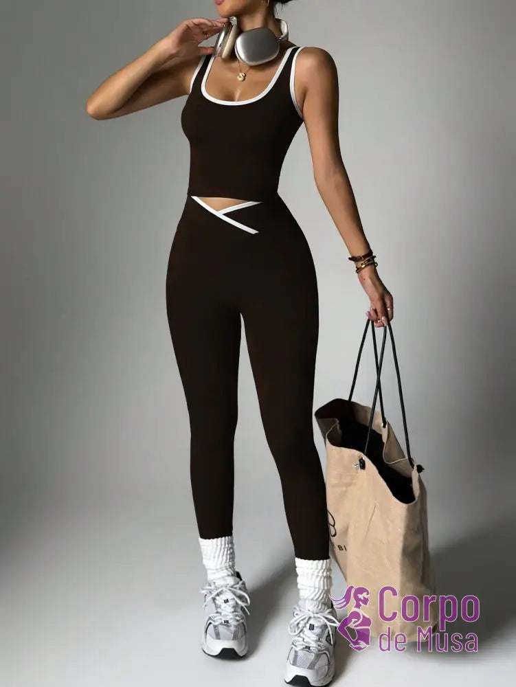 Conjunto Top e Legging Cós Cruzado Estilo Fitness Moderno Preto / PP Conjunto Top e Legging Cós Cruzado Estilo Fitness