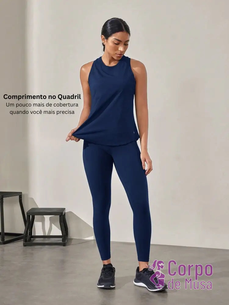 Regata Cavada Com Costas Sobrepostas Estilo Treino Regata Cavada Com Costas Sobrepostas Estilo Treino