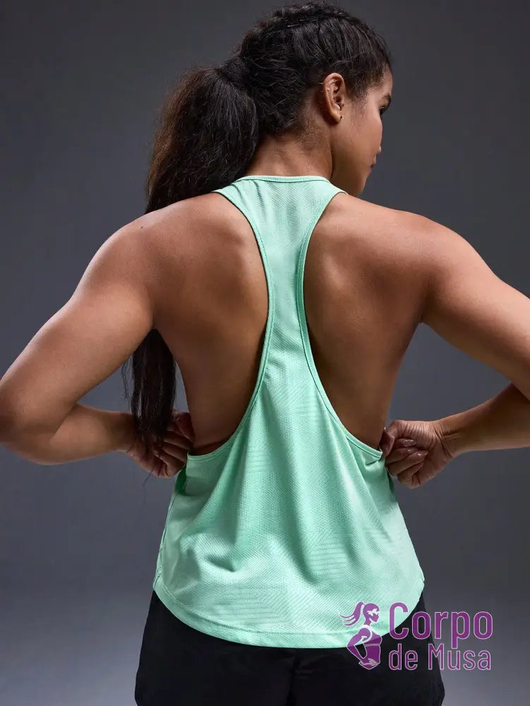 Regata Cavada Leve Com Costas Nadador Estilo Treino Verde Claro / PP Regata Cavada Leve Com Costas Nadador Estilo Treino