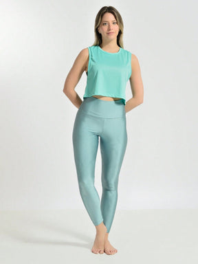 Regata Cropped Com Caimento Leve Estilo Training