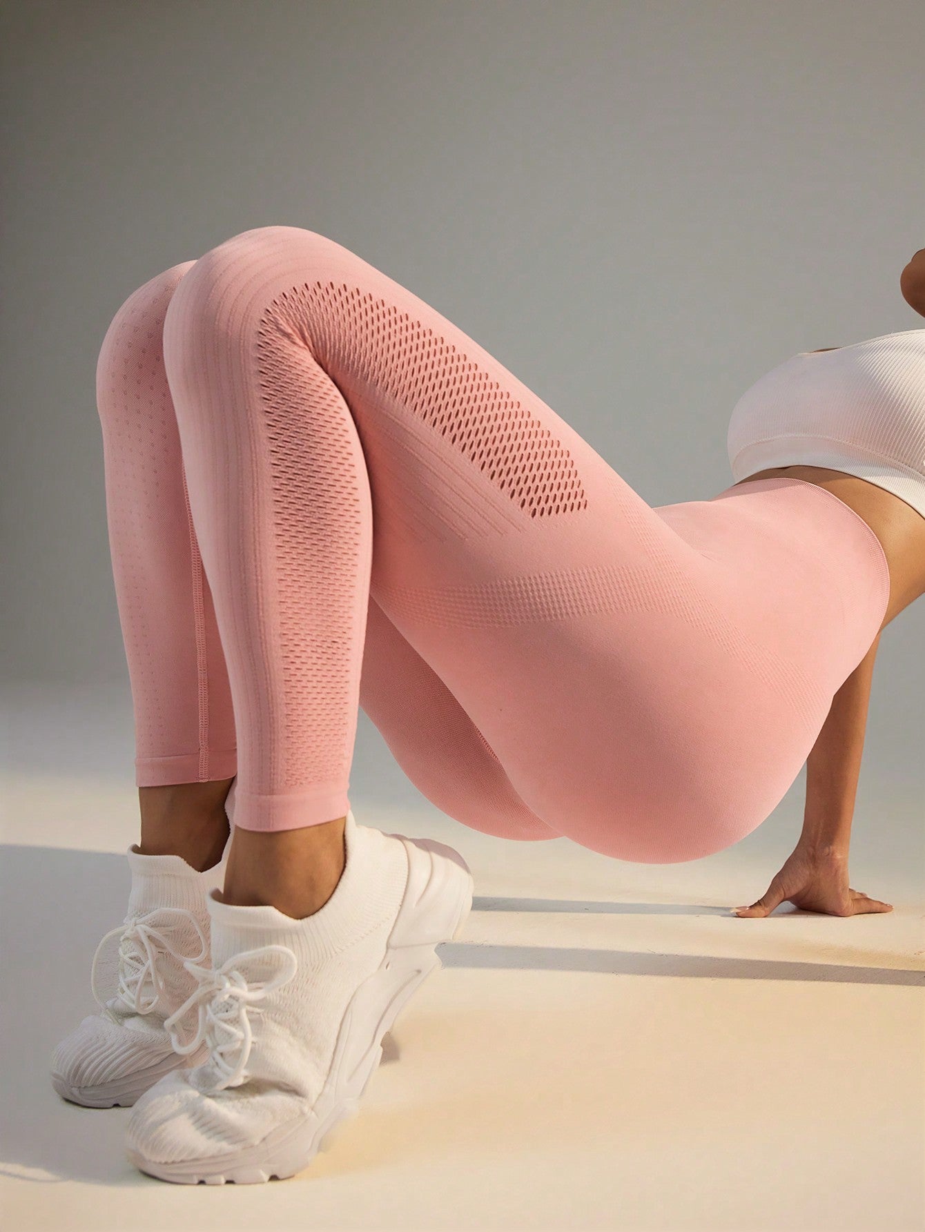 Legging Cintura Alta Seamless Com Recortes Estilo Performance