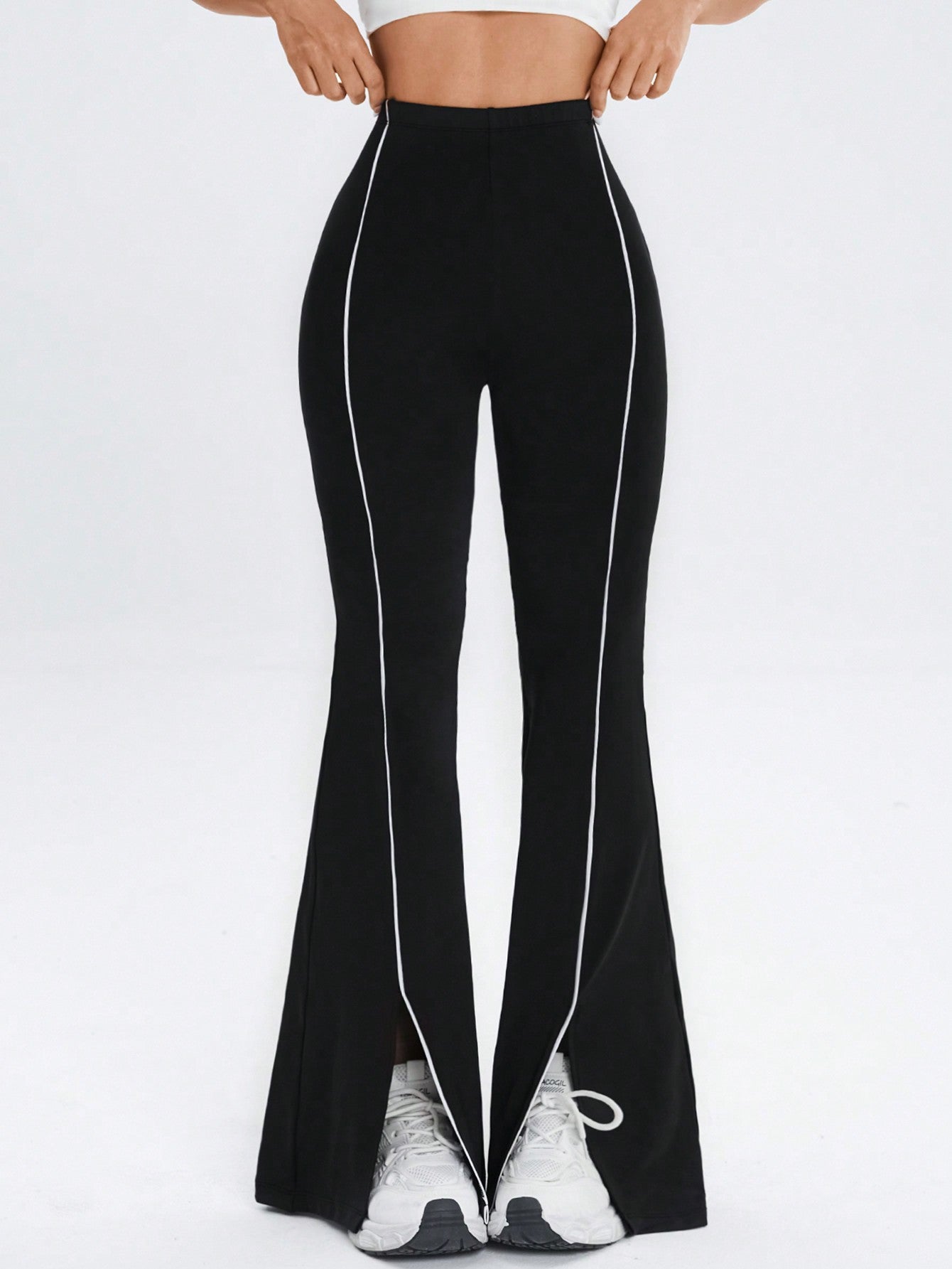 Legging Flare Cintura Alta Com Abertura Frontal Estilo Fitness