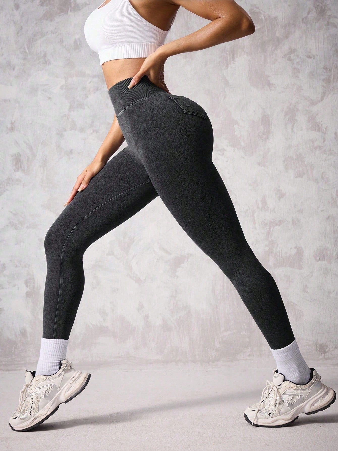 Legging Cintura Alta Sem Costura Com Bolsos Traseiros Fitness