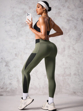 Legging Cintura Alta Com Bolso E Painéis Perfurados Fitness