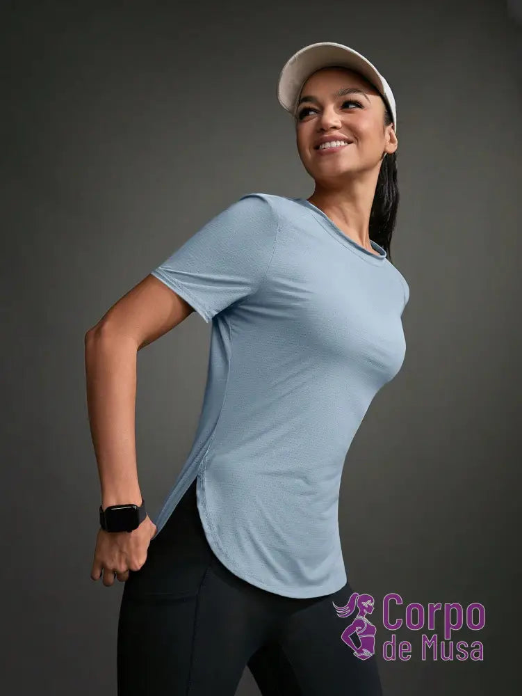 Camiseta Alongada Com Painel Respirável Estilo Running Camiseta Alongada Com Painel Respirável Estilo Running