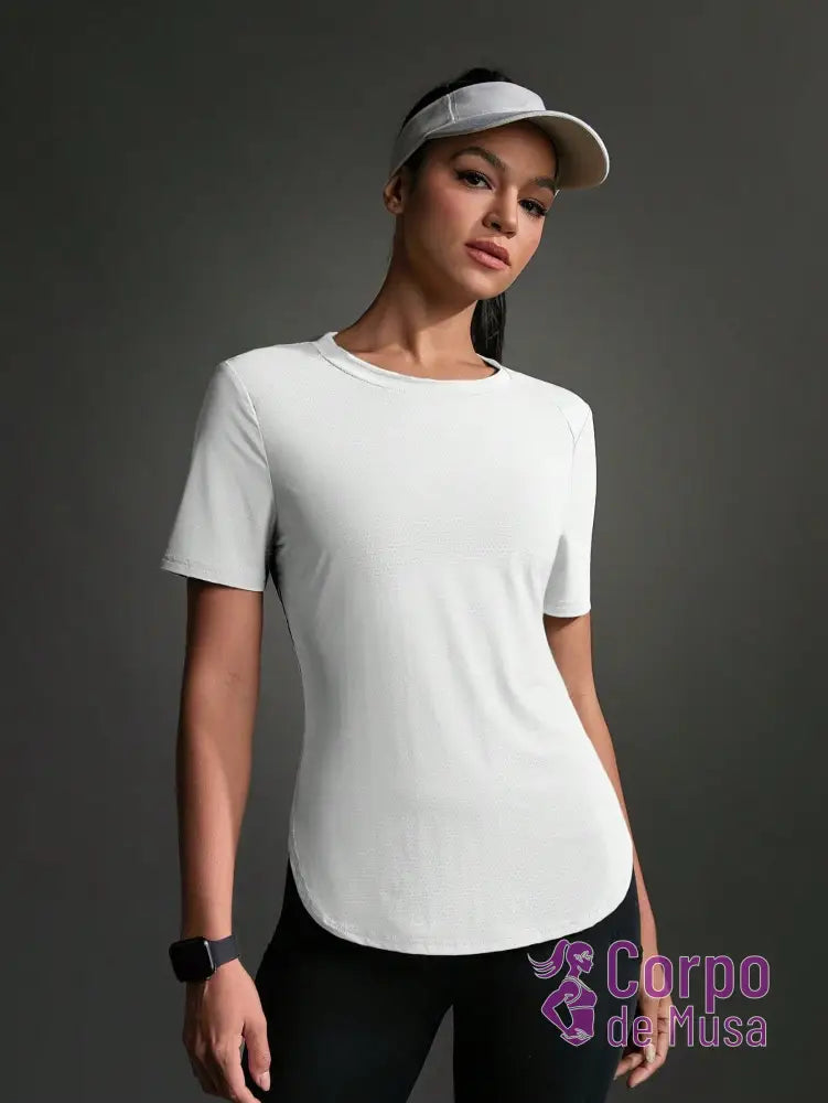 Camiseta Alongada Com Painel Respirável Estilo Running Camiseta Alongada Com Painel Respirável Estilo Running