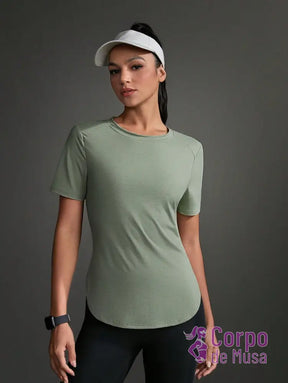 Camiseta Alongada Com Painel Respirável Estilo Running Camiseta Alongada Com Painel Respirável Estilo Running