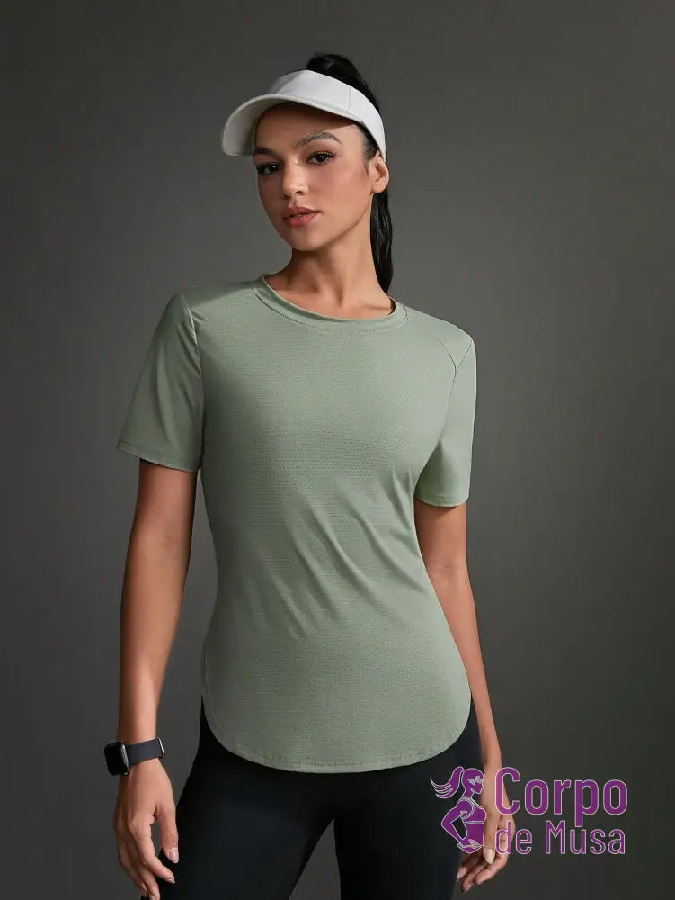 Camiseta Alongada Com Painel Respirável Estilo Running Camiseta Alongada Com Painel Respirável Estilo Running