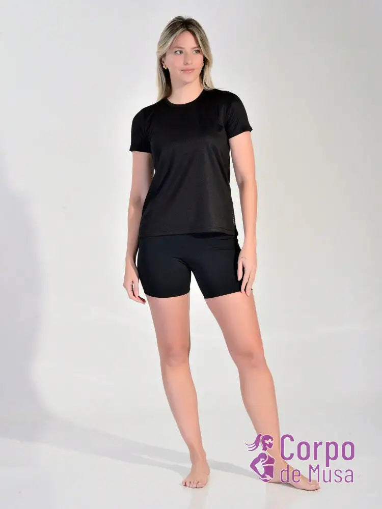 Camiseta Dry Fit Leve Com Tecido Respirável Camiseta Dry Fit Leve Com Tecido Respirável