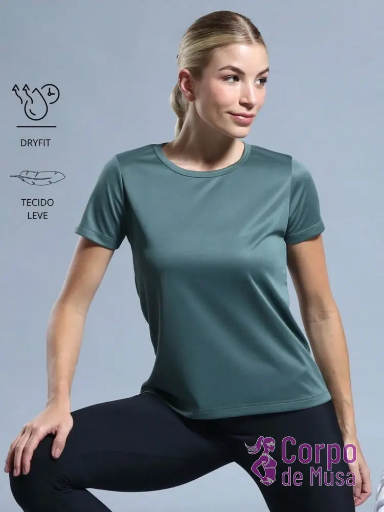 Camiseta Dry Fit Leve Com Tecido Respirável Azul Petróleo / PP Camiseta Dry Fit Leve Com Tecido Respirável