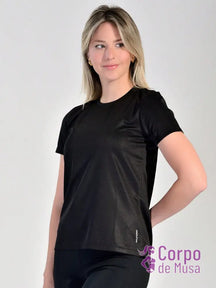 Camiseta Dry Fit Leve Com Tecido Respirável Preto / PP Camiseta Dry Fit Leve Com Tecido Respirável
