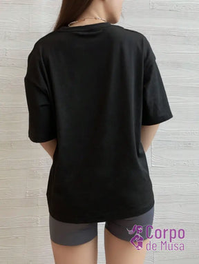 Camiseta Oversized Leve Estilo Training Camiseta Oversized Leve Estilo Training