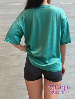 Camiseta Oversized Leve Estilo Training Camiseta Oversized Leve Estilo Training