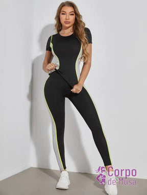 Conjunto Macaquinho Longo Detalhe Contrastante Estilo Fitness Conjunto Macaquinho Longo Detalhe Contrastante Estilo