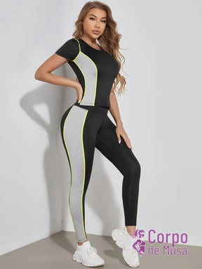 Conjunto Macaquinho Longo Detalhe Contrastante Estilo Fitness Preto / PP Conjunto Macaquinho Longo Detalhe Contrastante