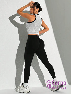 Conjunto Regata e Legging Cós Alto Scrunch Estilo Fitness Conjunto Regata e Legging Cós Alto Scrunch Estilo Fitness