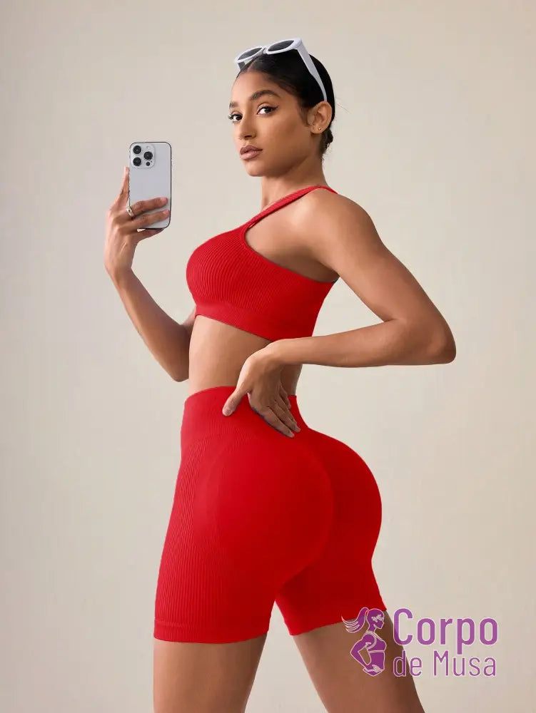 Conjunto Top Assimétrico e Short Cós Alto Canelado Fitness Conjunto Top Assimétrico e Short Cós Alto Canelado Fitness