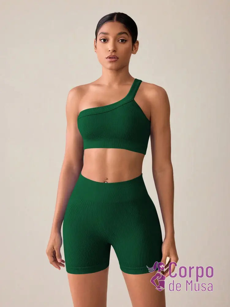 Conjunto Top Assimétrico e Short Cós Alto Canelado Fitness Verde Escuro / PP Conjunto Top Assimétrico e Short Cós Alto