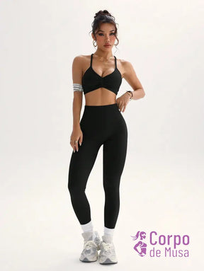 Conjunto Top e Legging Cós Alto Sem Costura Detalhe Cruzado Conjunto Top e Legging Cós Alto Sem Costura Detalhe Cruzado