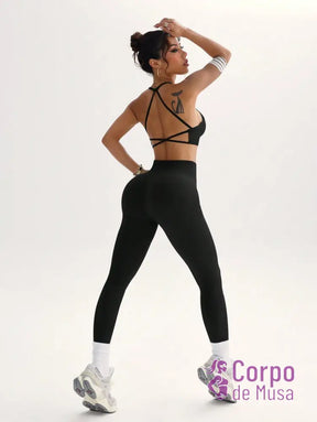 Conjunto Top e Legging Cós Alto Sem Costura Detalhe Cruzado Conjunto Top e Legging Cós Alto Sem Costura Detalhe Cruzado
