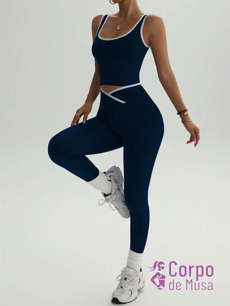 Conjunto Top e Legging Cós Cruzado Estilo Fitness Moderno Conjunto Top e Legging Cós Cruzado Estilo Fitness Moderno