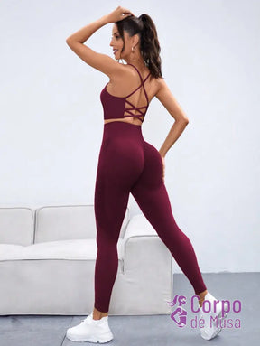Conjunto Top e Legging Sem Costura Cós Alto Detalhe Cruzado Conjunto Top e Legging Sem Costura Cós Alto Detalhe Cruzado