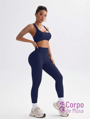 Conjunto Top e Legging Sem Costura Detalhe Cruzado Fitness Conjunto Top e Legging Sem Costura Detalhe Cruzado Fitness