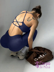 Conjunto Top e Legging Sem Costura Detalhe Cruzado Fitness Azul-marinho / PP Conjunto Top e Legging Sem Costura Detalhe