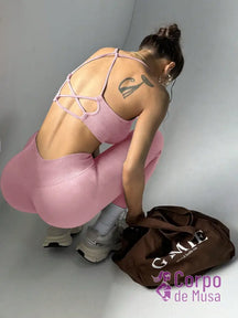 Conjunto Top e Legging Sem Costura Detalhe Cruzado Fitness Rosa Chiclete / PP Conjunto Top e Legging Sem Costura