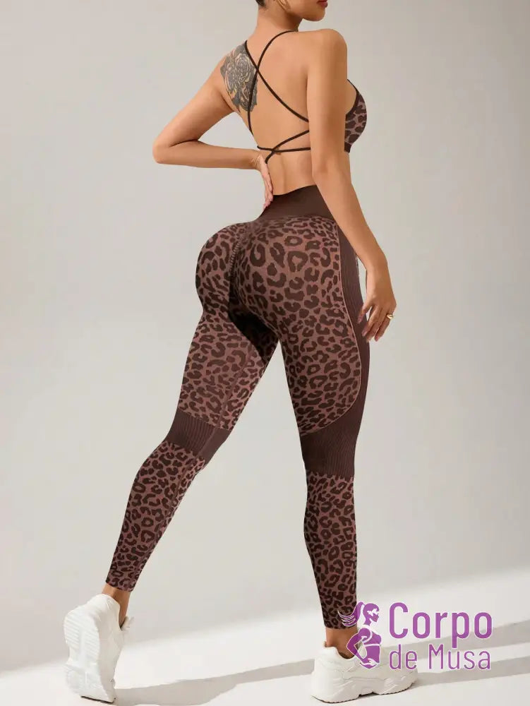 Conjunto Top e Legging Sem Costura Estilo Animal Print Fitness Conjunto Top e Legging Sem Costura Estilo Animal Print