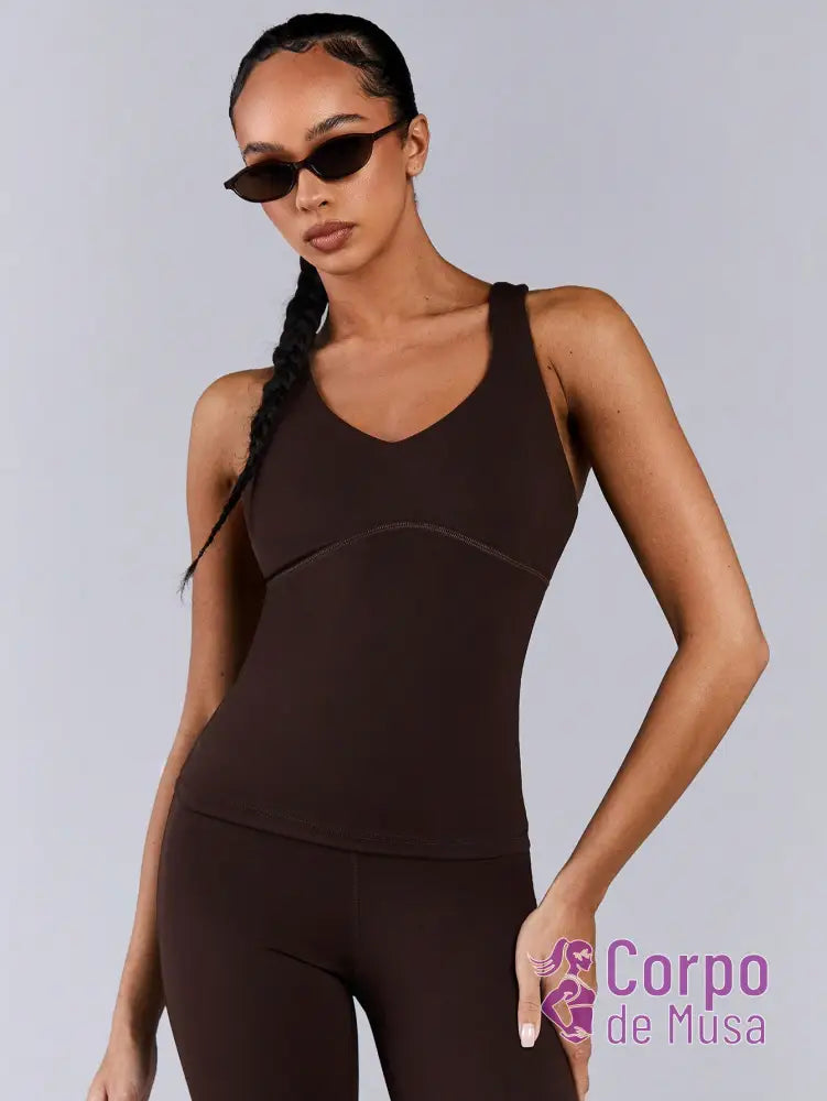 Conjunto Yoga Alças Cruzadas Com Recorte Anatômico Conjunto Yoga Alças Cruzadas Com Recorte Anatômico