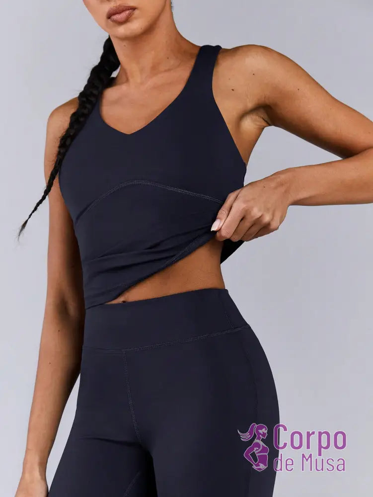 Conjunto Yoga Alças Cruzadas Com Recorte Anatômico Conjunto Yoga Alças Cruzadas Com Recorte Anatômico