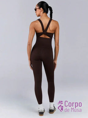 Conjunto Yoga Alças Cruzadas Com Recorte Anatômico Conjunto Yoga Alças Cruzadas Com Recorte Anatômico