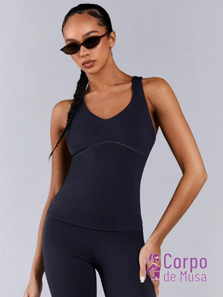 Conjunto Yoga Alças Cruzadas Com Recorte Anatômico Conjunto Yoga Alças Cruzadas Com Recorte Anatômico