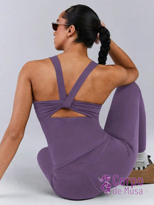 Conjunto Yoga Alças Cruzadas Com Recorte Anatômico Roxo Claro / PP Conjunto Yoga Alças Cruzadas Com Recorte Anatômico