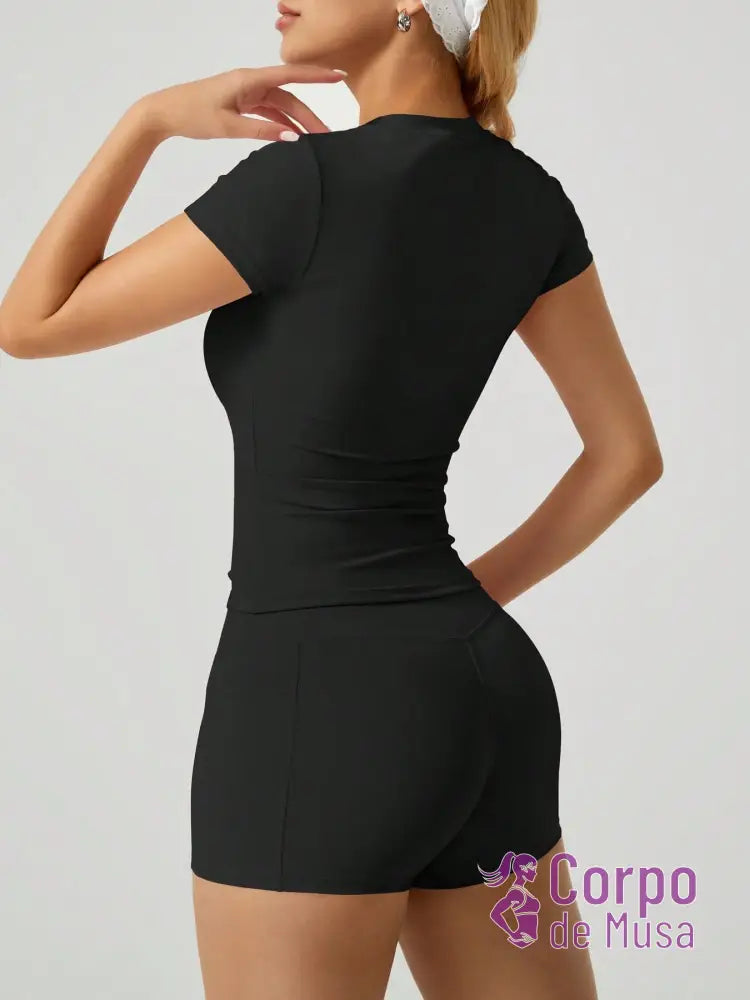 Conjunto Yoga Blusa E Shorts Com Cintura Alta Estilo Studio Conjunto Yoga Blusa E Shorts Com Cintura Alta Estilo Studio