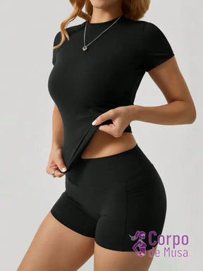 Conjunto Yoga Blusa E Shorts Com Cintura Alta Estilo Studio Preto / PP Conjunto Yoga Blusa E Shorts Com Cintura Alta