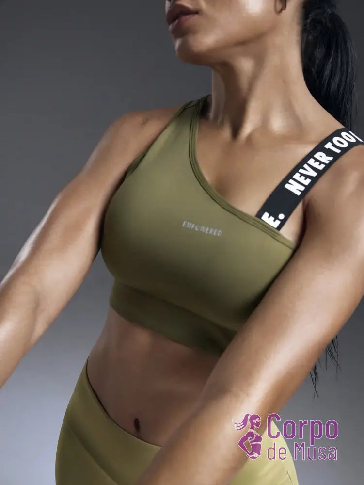 Conjunto Yoga Top Assimétrico E Legging Estilo Studio Conjunto Yoga Top Assimétrico E Legging Estilo Studio