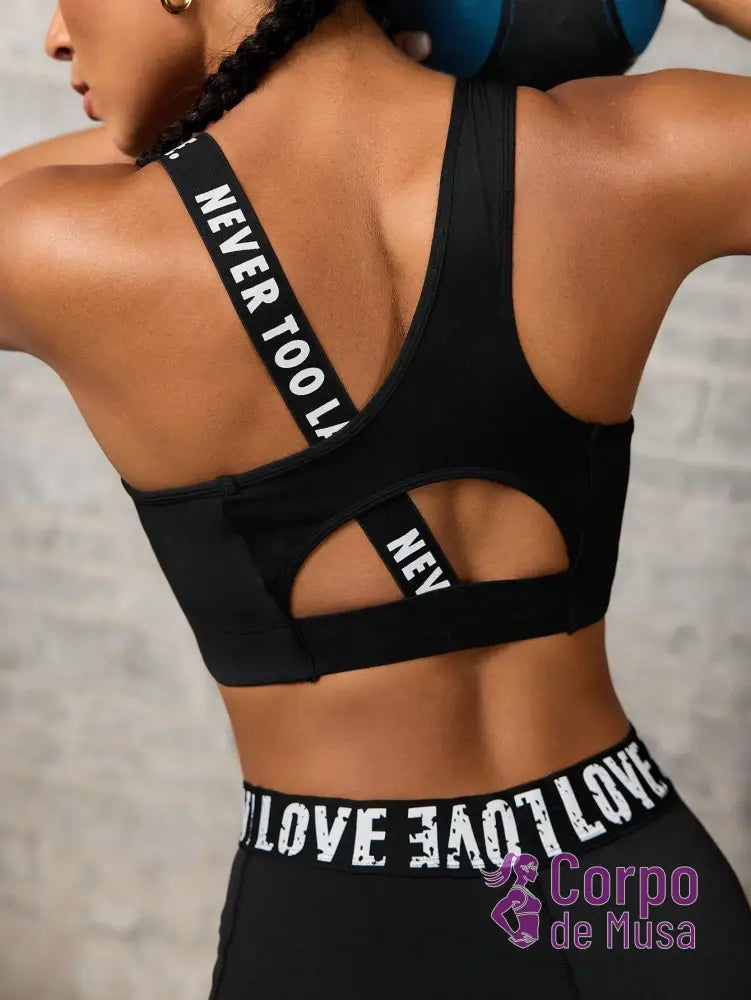 Conjunto Yoga Top Assimétrico E Legging Estilo Studio Preto / PP Conjunto Yoga Top Assimétrico E Legging Estilo Studio