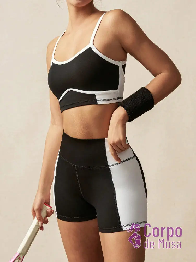 Conjunto Yoga Top E Shorts Com Alças Finas Estilo Studio Conjunto Yoga Top E Shorts Com Alças Finas Estilo Studio