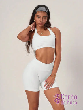 Conjunto Yoga Top Halter E Shorts Com Cintura Alta Conjunto Yoga Top Halter E Shorts Com Cintura Alta