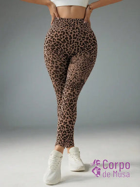 Legging Cintura Alta Com Estampa Animal Print Estilo Fitness Legging Cintura Alta Com Estampa Animal Print Estilo