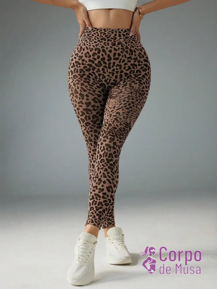Legging Cintura Alta Com Estampa Animal Print Estilo Fitness Legging Cintura Alta Com Estampa Animal Print Estilo