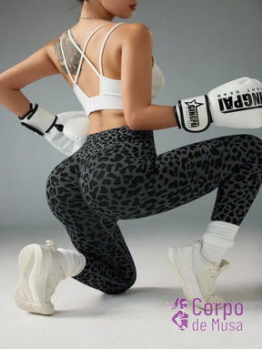 Legging Cintura Alta Com Estampa Animal Print Estilo Fitness Legging Cintura Alta Com Estampa Animal Print Estilo