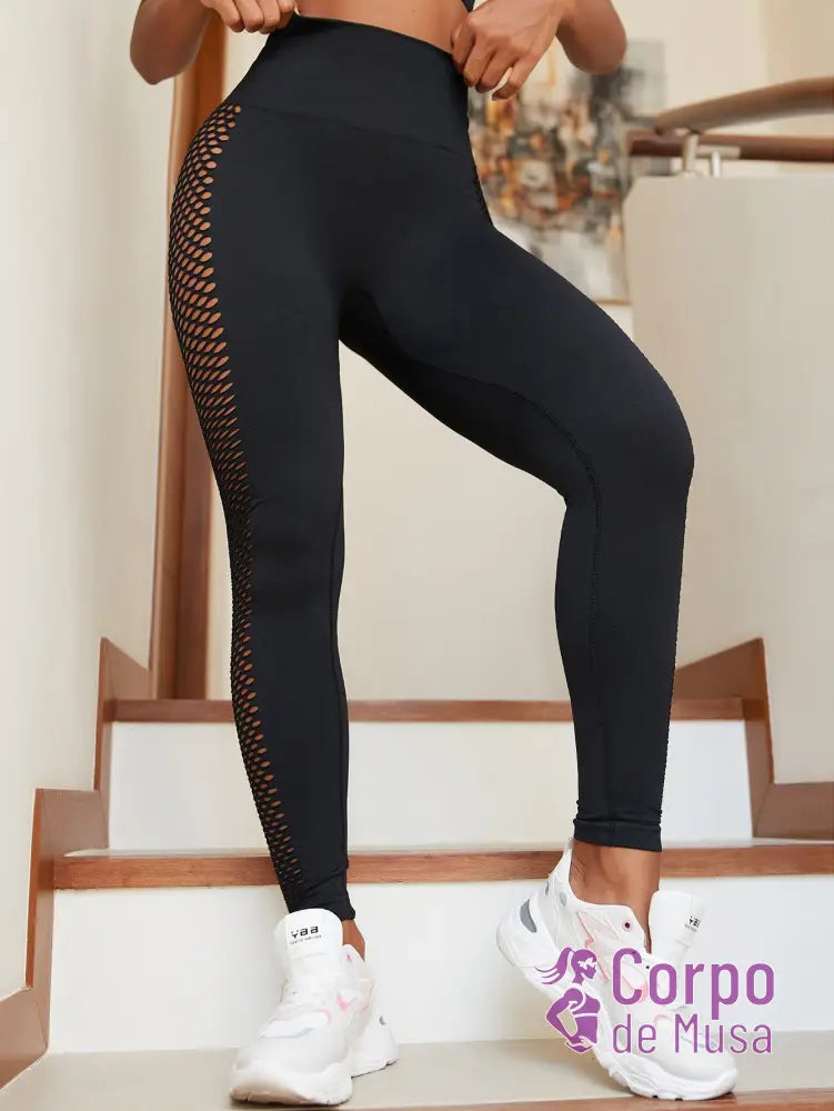 Legging Cintura Alta Com Painéis Vazados Laterais Fitness Legging Cintura Alta Com Painéis Vazados Laterais Fitness
