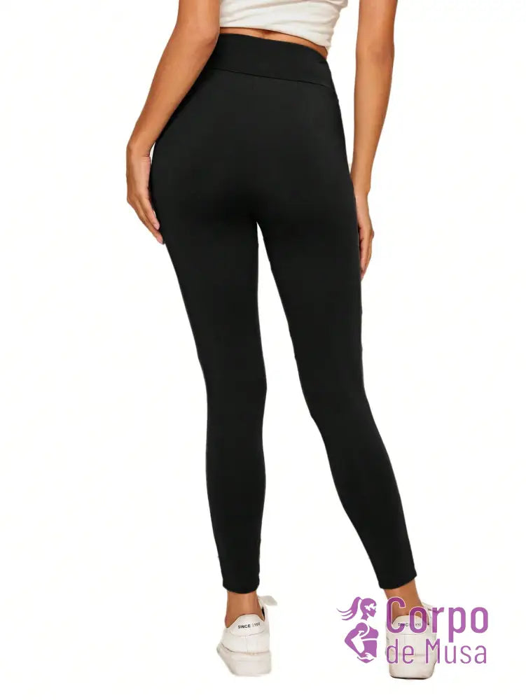 Legging Cintura Alta Com Recortes Em Tela Cruzados Fitness Legging Cintura Alta Com Recortes Em Tela Cruzados Fitness