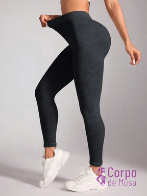 Legging Cintura Alta Efeito Modelador Estilo Fitness Legging Cintura Alta Efeito Modelador Estilo Fitness