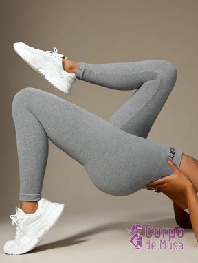 Legging Cintura Alta Seamless Com Textura Suave Fitness Cinza Claro / PP Legging Cintura Alta Seamless Com Textura