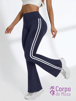 Legging Flare Cintura Alta Com Faixas Laterais Estilo Fitness Azul-marinho / PP Legging Flare Cintura Alta Com Faixas